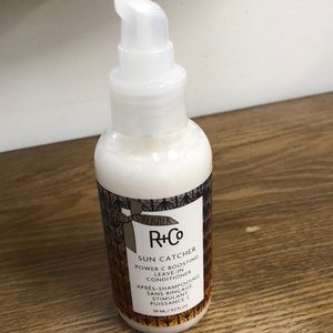 Sun catcher r+co leave in conditioner